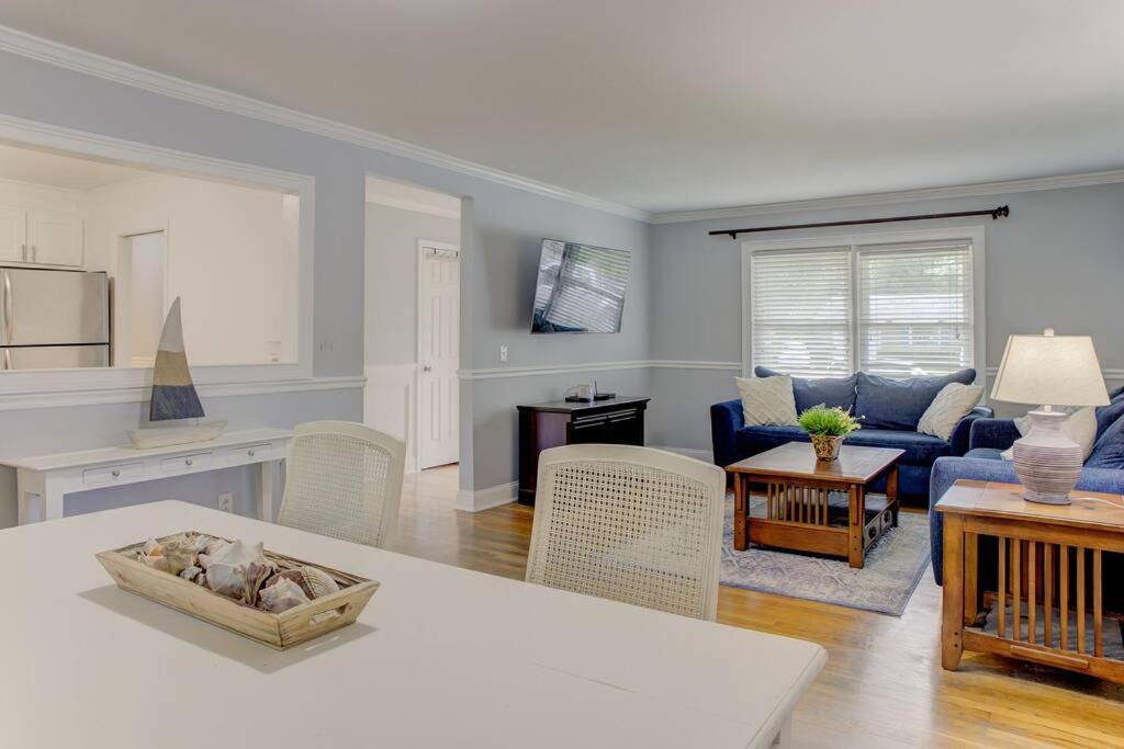 Charming Home Near Folly & Downtown Charleston Extérieur photo