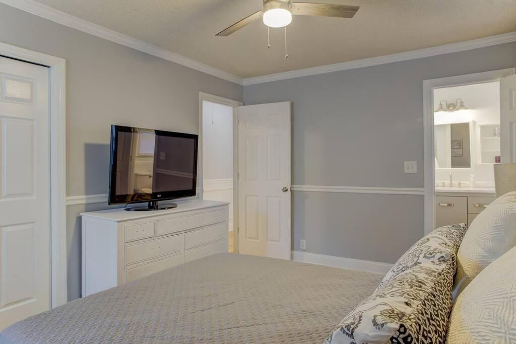 Charming Home Near Folly & Downtown Charleston Extérieur photo